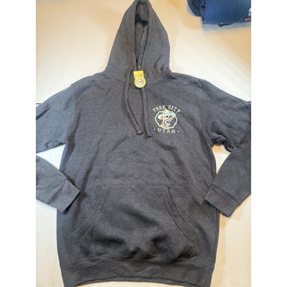 Park City Utah Skeleton Snowboard Hoodie Men's Large NWT Gray Graphic Ski Resort